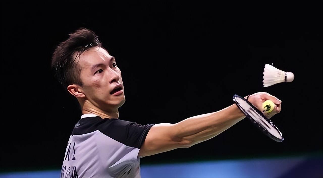 然展现了其 然展现了其