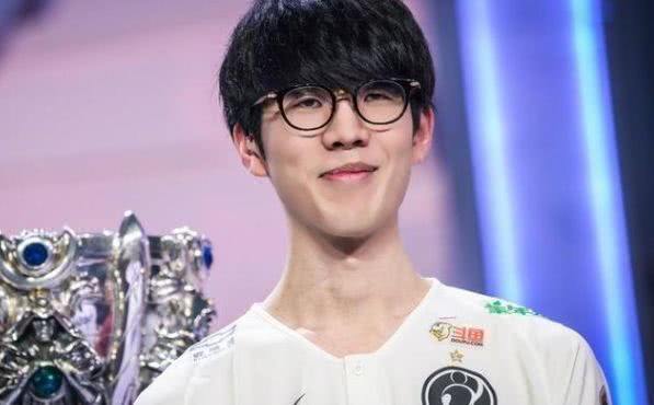 在合同到期 在合同到期